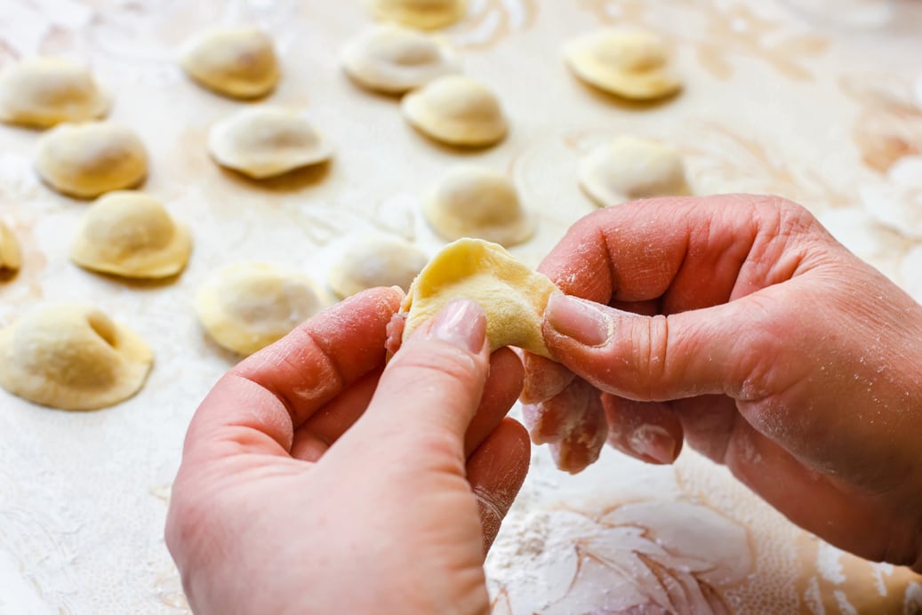 process for preparing ravioli with meat, a culinary workshop